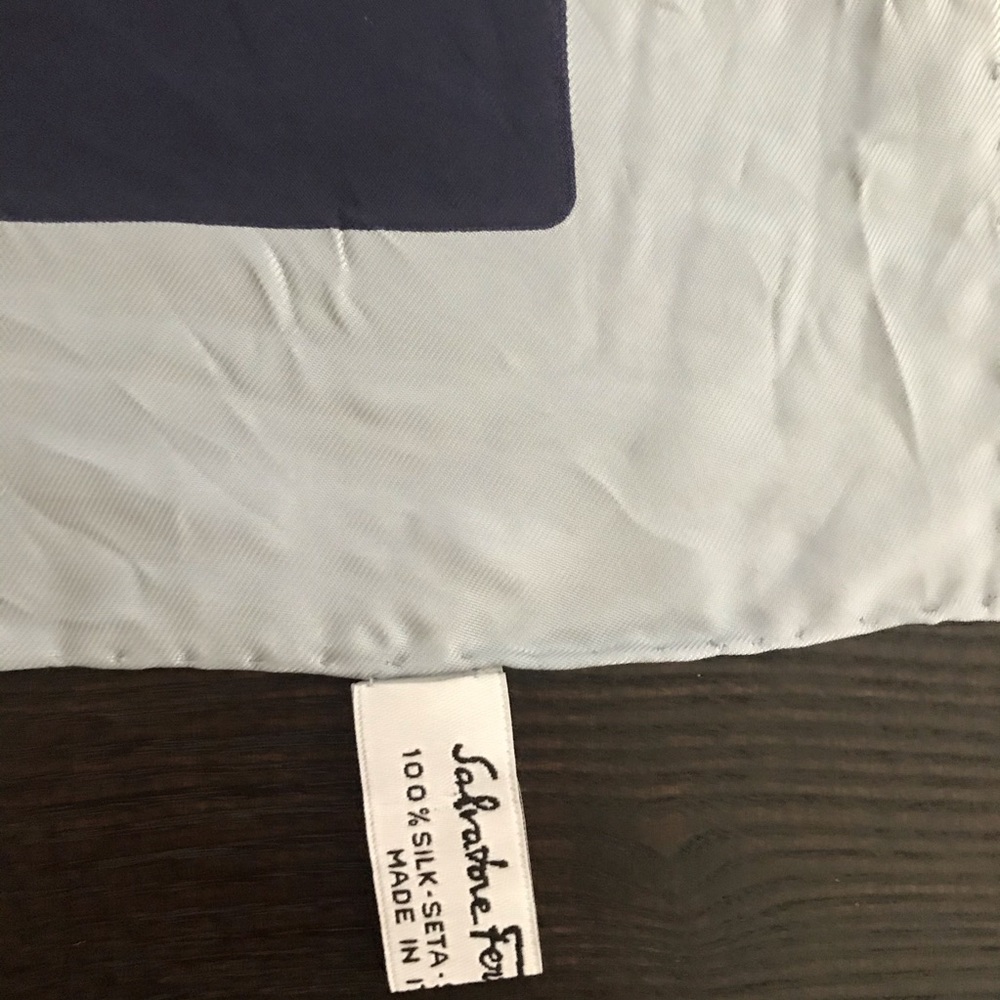 SALVATORE FERRAGAMO SILK SCARF - Picture 8 of 11